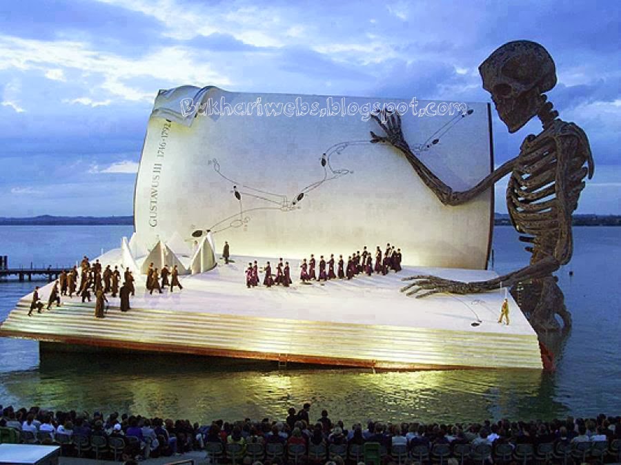 Oper in the lake in Bregenz, Bodensee / Опера в езерото, Брегенц, Боденското езеро